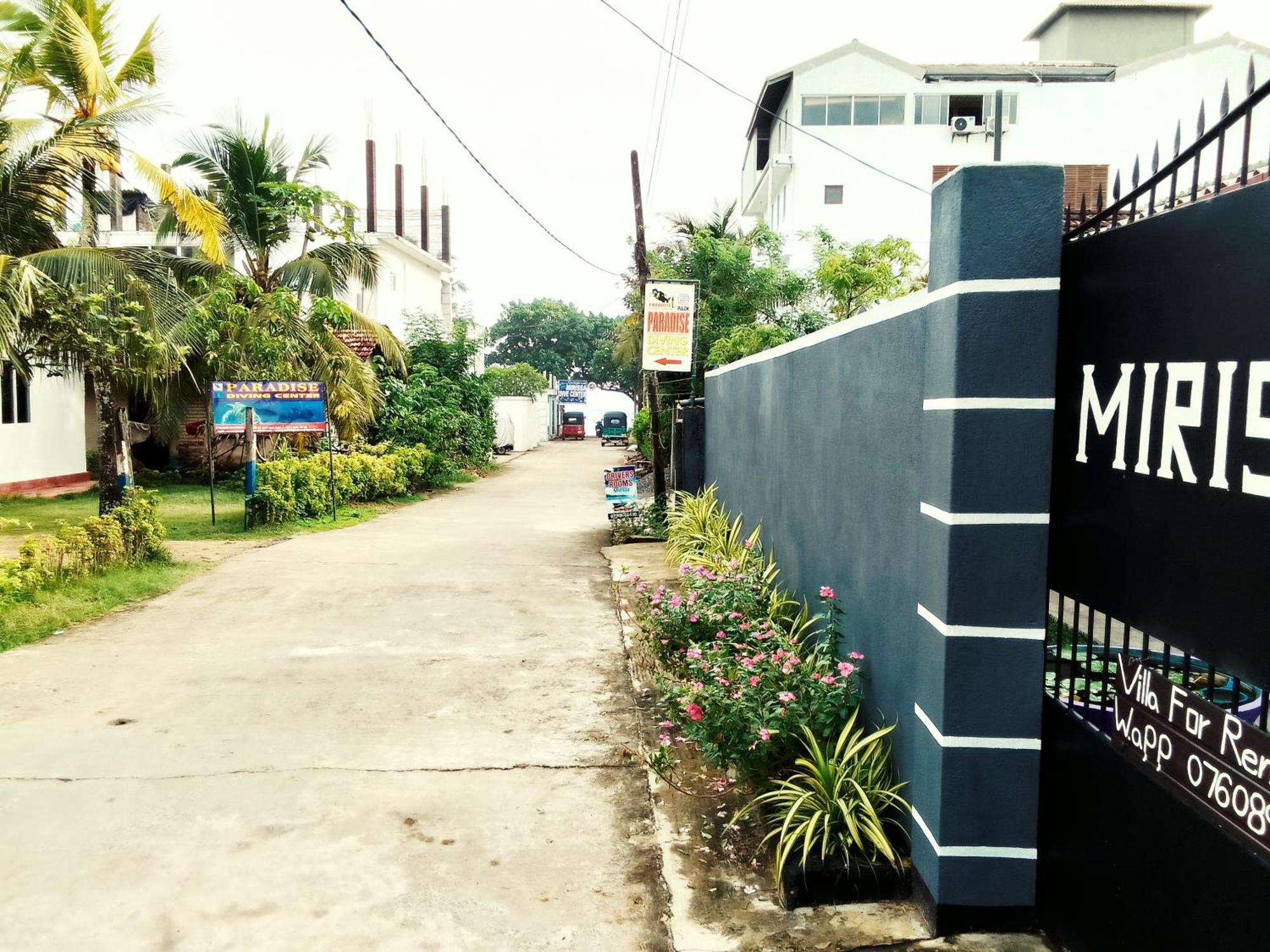 Mirissa Surf Villa Номер фото